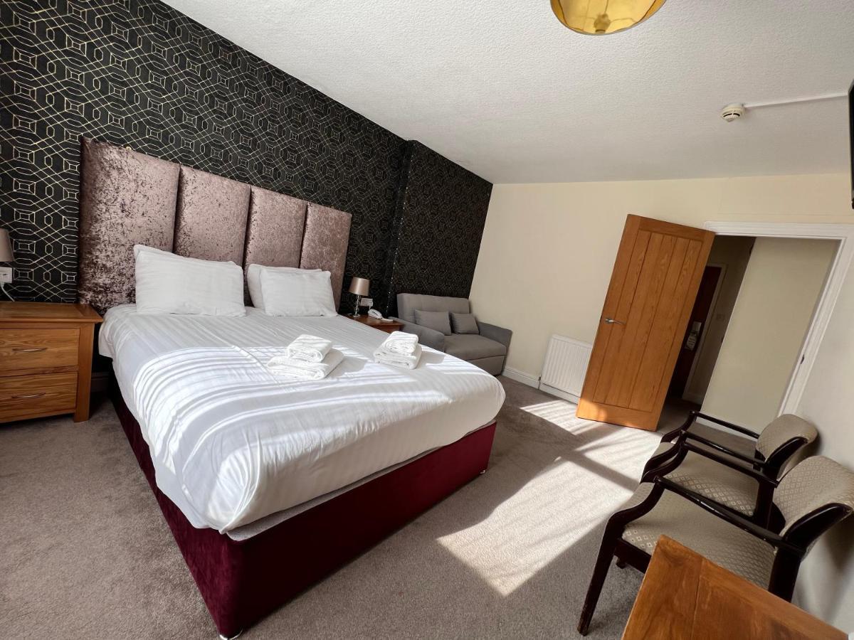 Merrion 3*